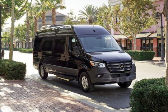 Private Transfer from Vancouver Airport (YVR) to Vancouver hotels